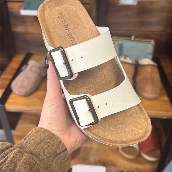 NIB White Vegan Leather Double Buckle Platform Sandals - Picture 5 of 7